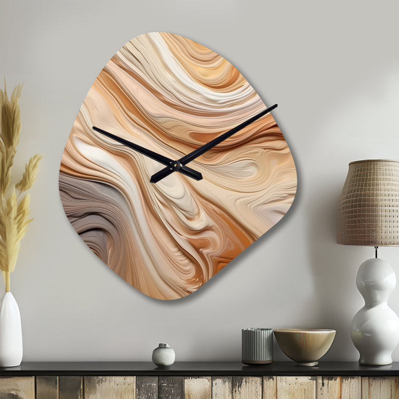 Horloge murale abstraite orange et beige non reliée Imagination II - forme irrégulière en métal, horloge murale moderne asymétrique
