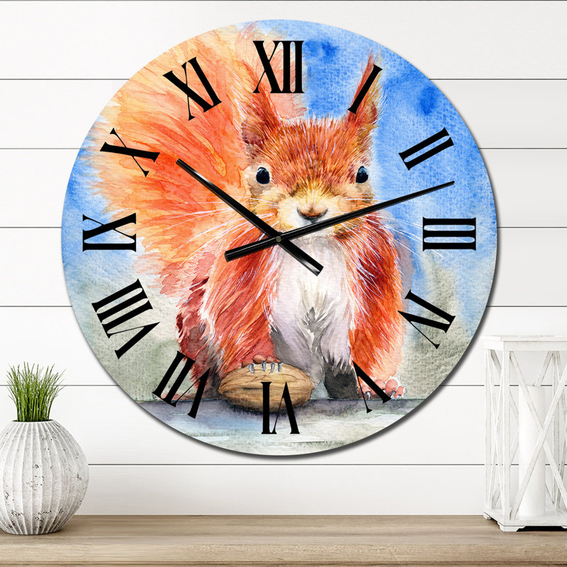 Mignon écureuil roux sur fond bleu - horloge murale traditionnelle, Moyen