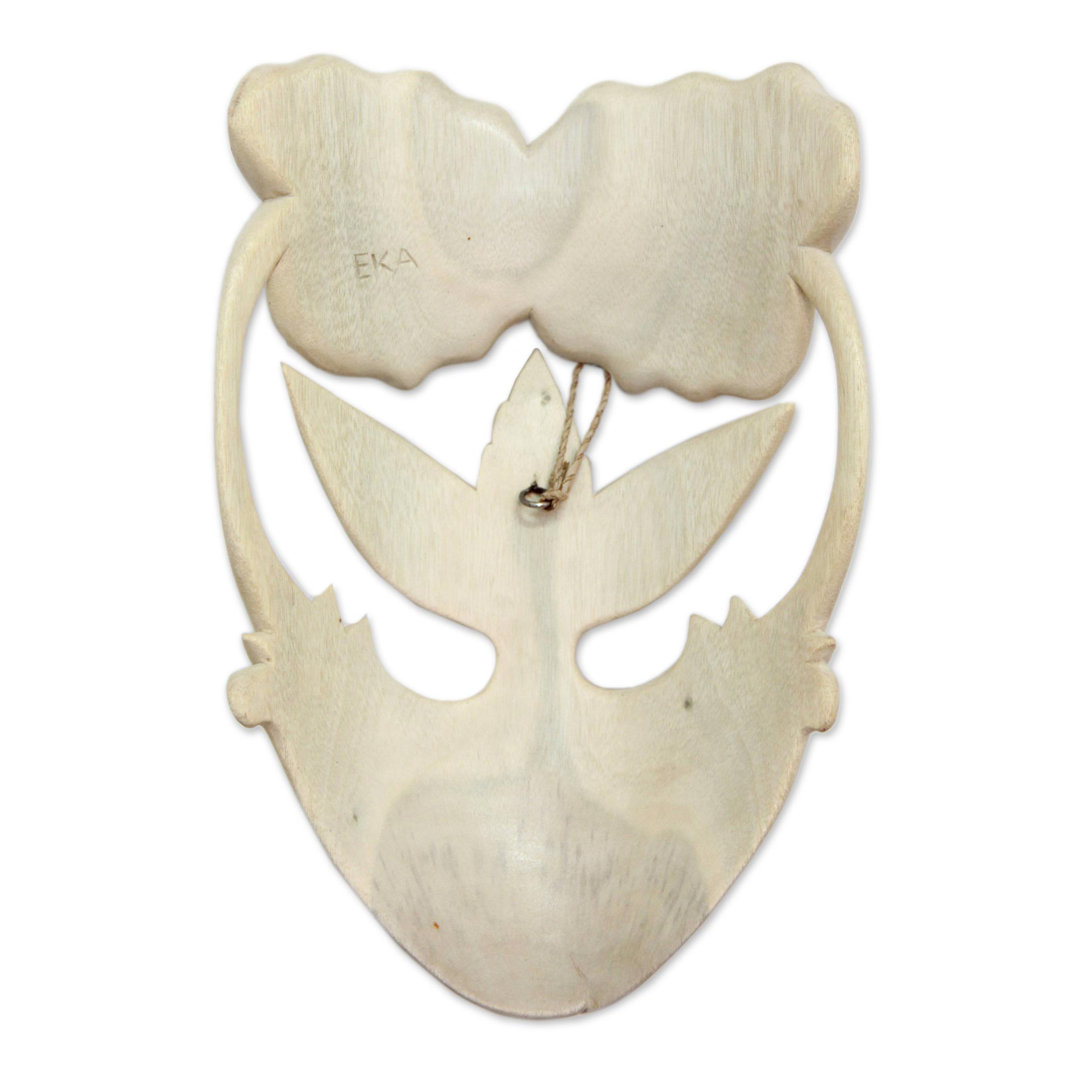 Handmade Traditional People Wall Decor on Solid Wood Bungalow Rose