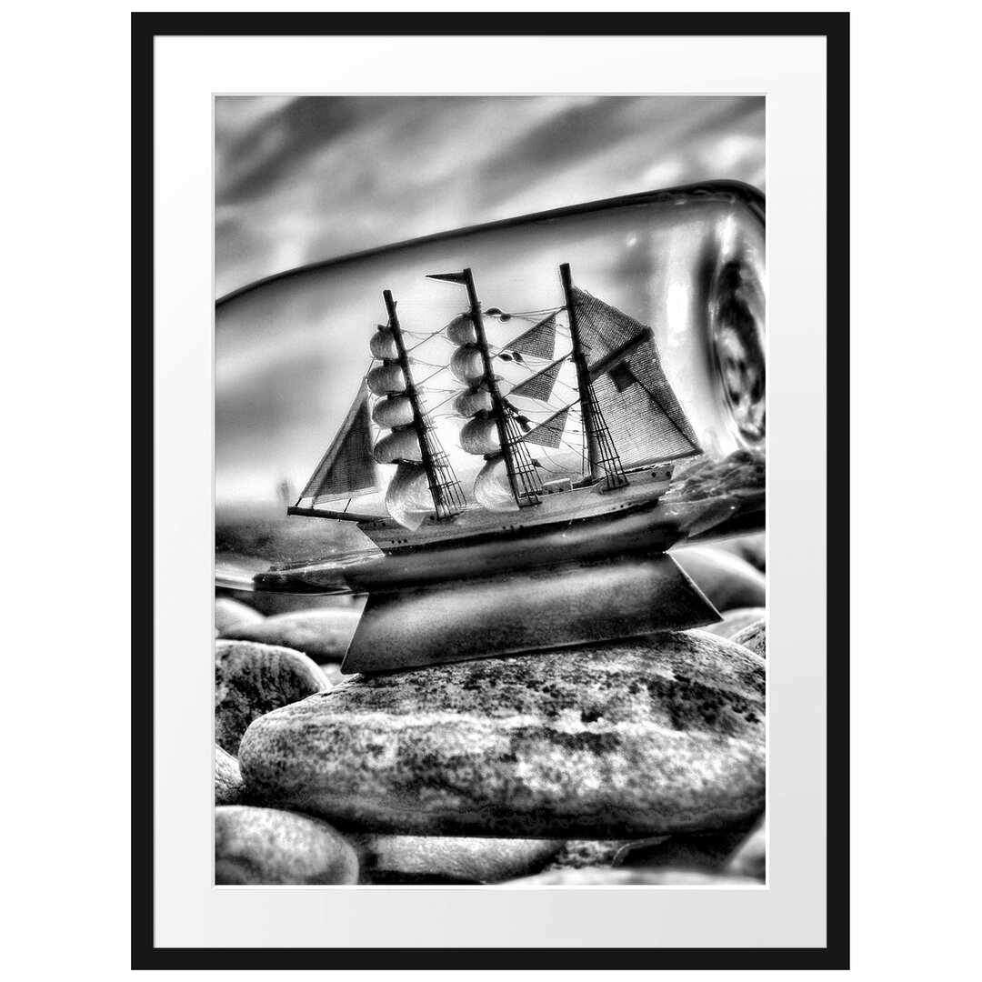 Gerahmtes Poster Flasche mit Schiff