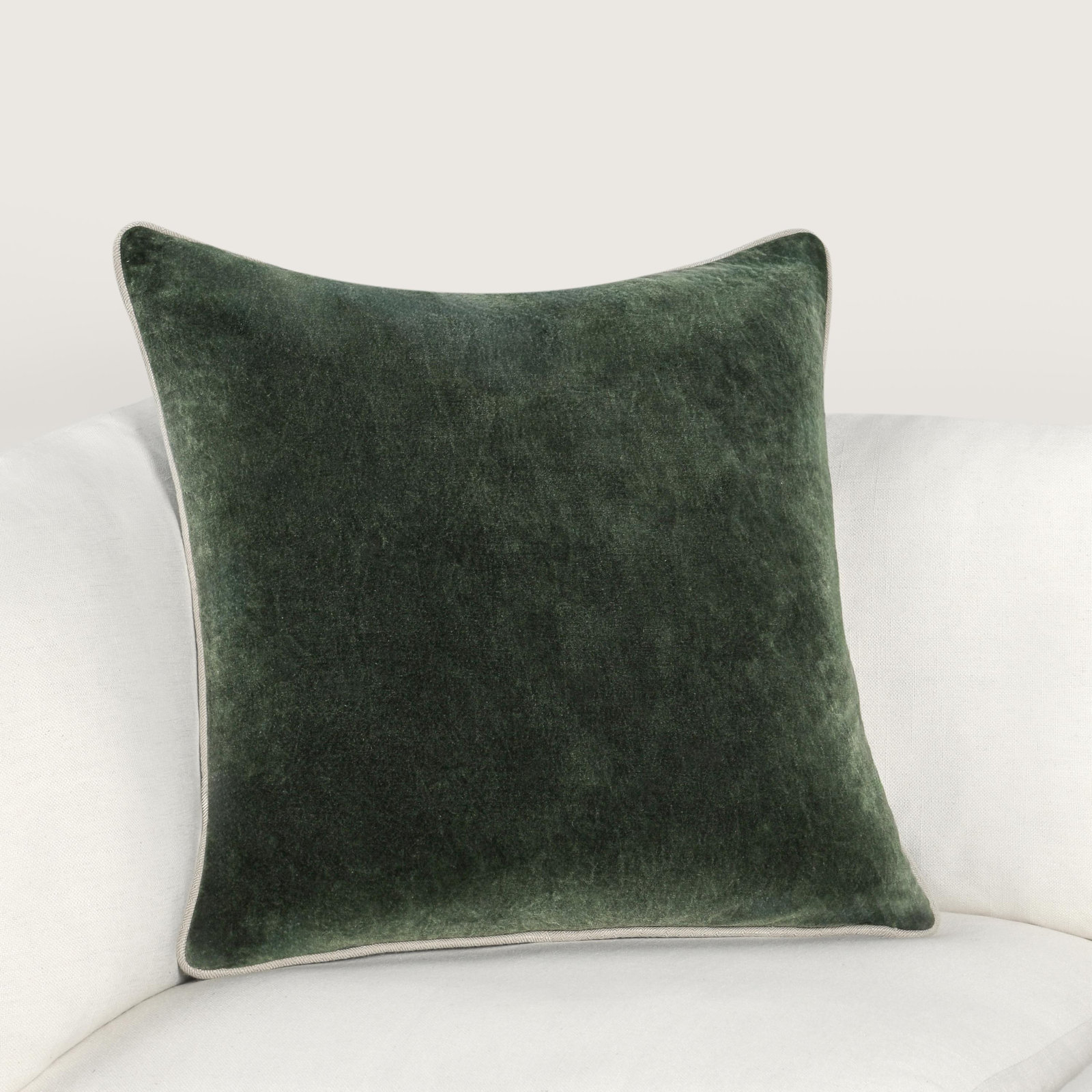 Goodall Velvet Pillow Cover & Insert, Square 18", Forest Green