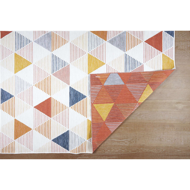 Bentzel Indoor/Outdoor Geometric Area Rug, Rectangle 5'3" x 7'3"
