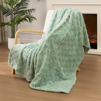 Soft & Cozy 400gsm Fleece Throw Blanket for Couch, Living Room and Bedroom
