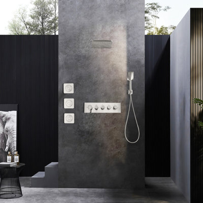 Système de douche mural avec 3 jets de corps et douche à main