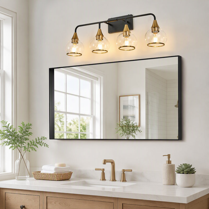 Applique murale moderne à 4 lumières pour coiffeuse - Luminaire de salle de bain noir et or avec abat-jour en verre transparent, lampe murale industrielle pour miroir, coiffeuse et espaces de vie (ampoule non incluse)