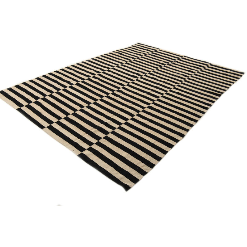 Tapis noir et blanc Kilim