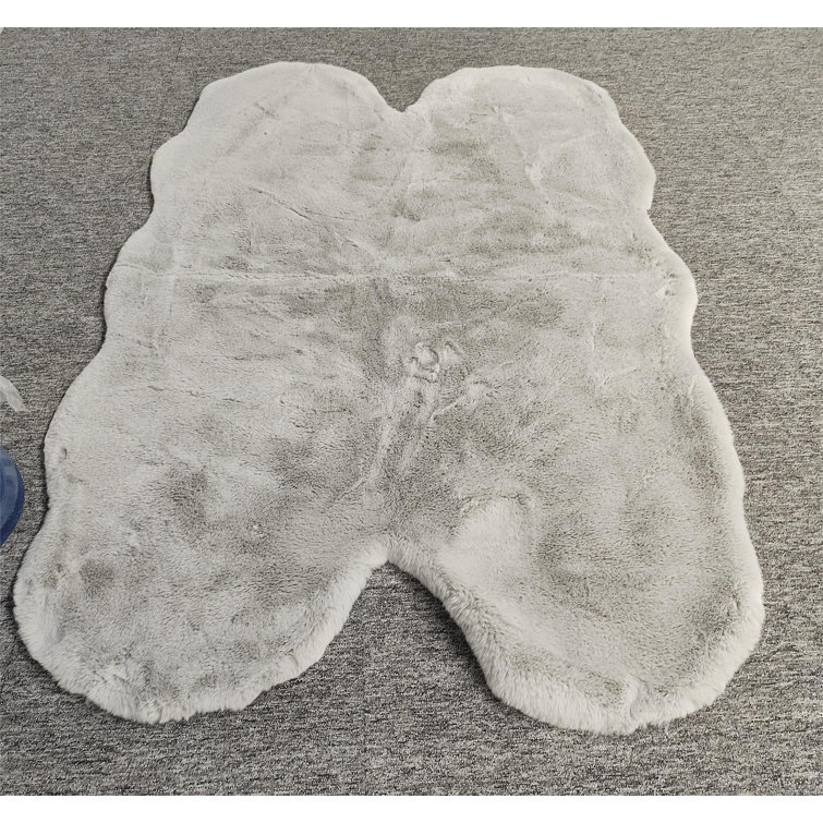 Portier Faux Fur Indoor Rug