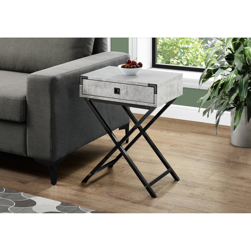 Table de chevet contemporaine avec surface en stratifié gris spacieux et pieds en métal noir d'aspect ciment
