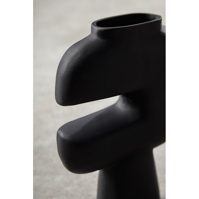Desieree Aluminium Table Vase, 28cm H x 18cm W x 7cm D