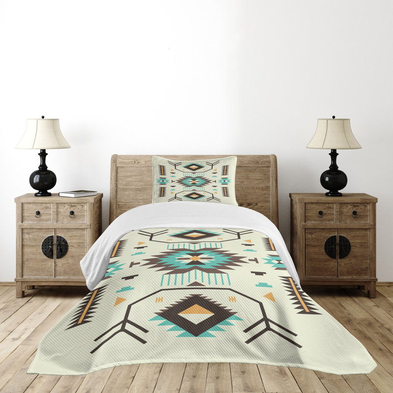 Twin White Quilted Bedspread Set with Aztec Pattern