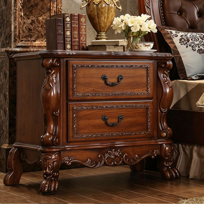 Petite table de chevet brune avec rangement