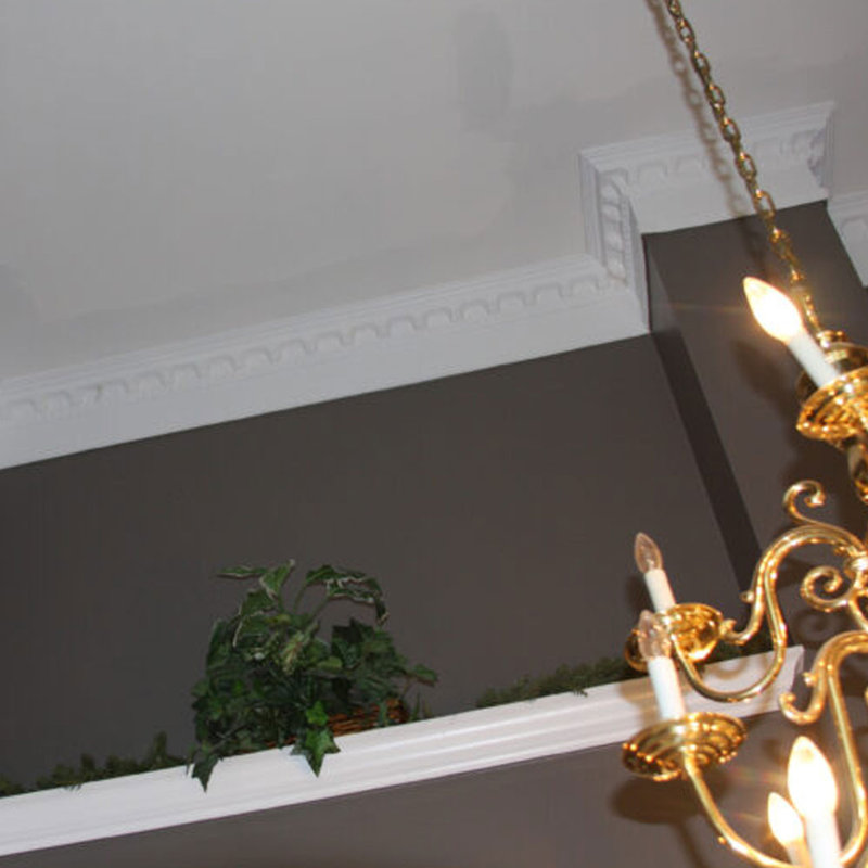 Plain White Styrofoam Corbels Crown Molding 6.5 ft