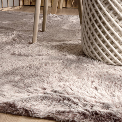 Fanelli Solid Colour Hand Woven Area Rug