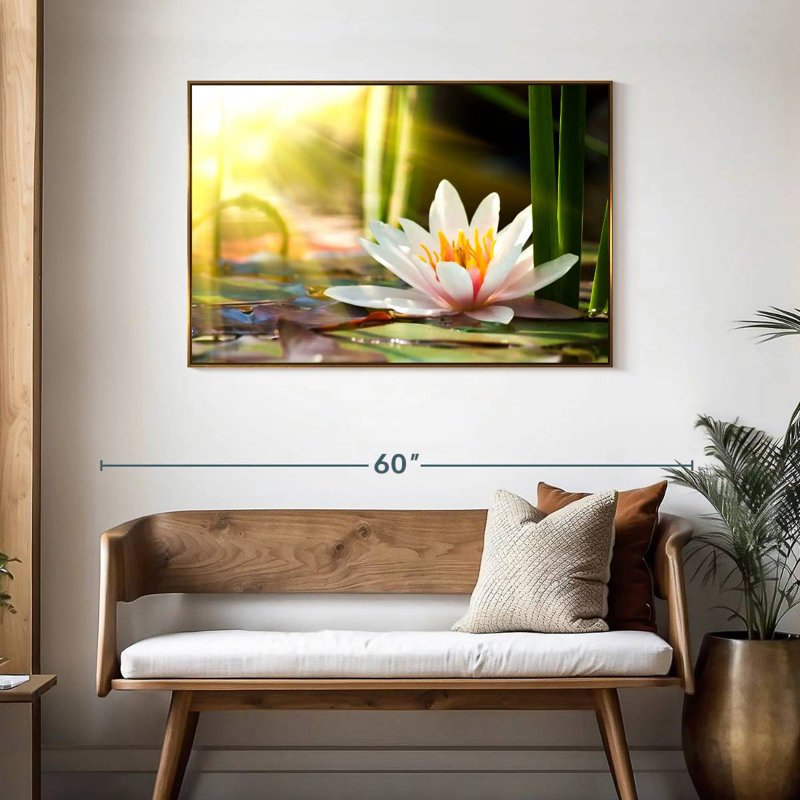 Nénuphar ensoleillé, Cadre flottant doré, 43 po x 29 po