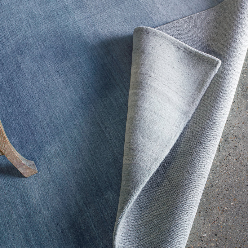 Gradations Ombre Handwoven Wool Blue Area Rug, Runner 2'6" x 8'
