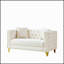 Luxueux canapé Chesterfield en velours à assise profonde avec capitonnage à boutons et garniture cloutée pour un confort et une élégance modernes-625220177
