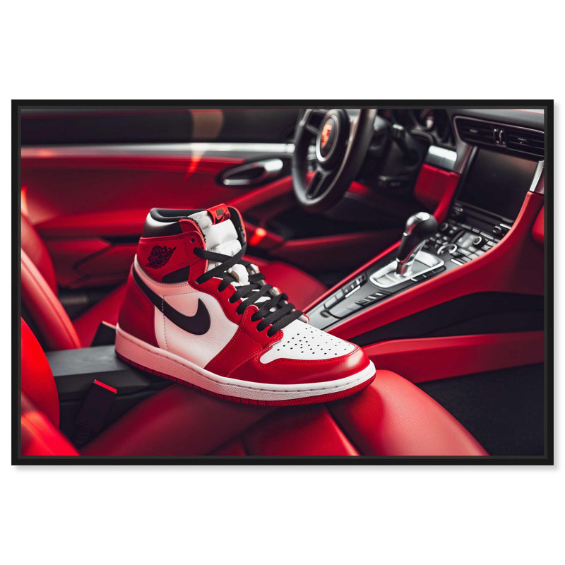 Toile rouge Sneaker par Art Remedy, H 11 po x l 16 po, Noir, Cadre flottant