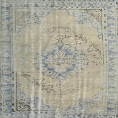 Tapis traditionnel bleu clair Rumill