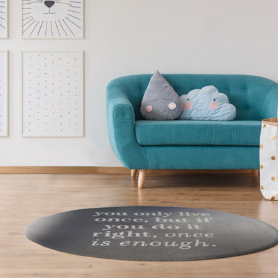 Arrière-plan multicolore, tapis en poly-chenille live once