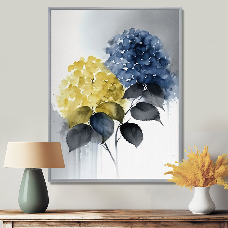 «Yellow Hydrangea Blooms - Hydrangea», reproduction sur toile encadrée, H 20 po x l 12 po, Encadrement argenté