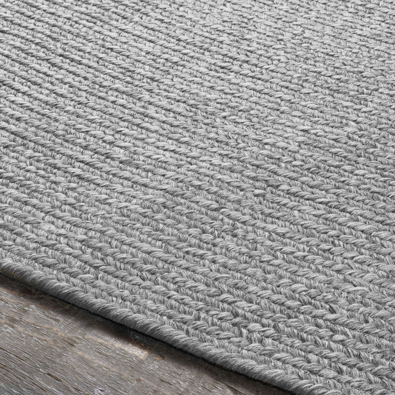 Tapis intérieur / extérieur gris tressé Neufeld, Ovale 6 pi x 9 pi
