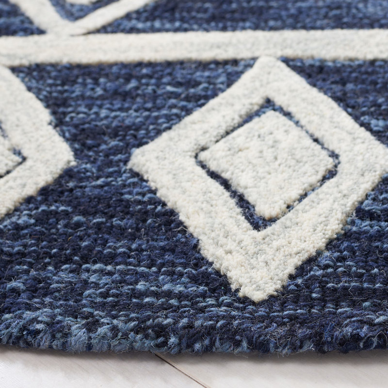Abbigaile Hand Tufted Wool Southwestern Rug, Round 6'