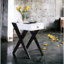 Table d'appoint blanche et noire avec port USB intégré