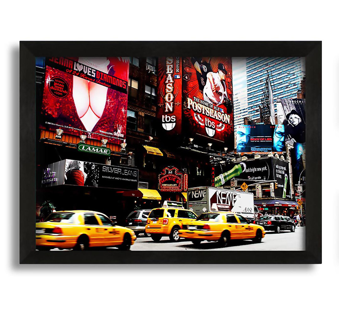 Gerahmtes Leinwandbild New York Yellow Cabs in Broadway bei Tag