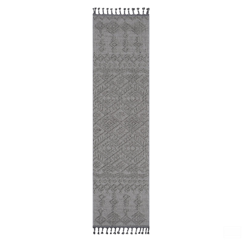 2X8 Traditional Indoor / Outdoor Runner Rug, Runner 2'2" x 8'