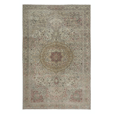 Hand Knotted Wool Floral Rug