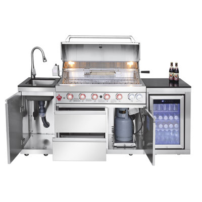 Îlot de barbecue au gaz à 6 brûleurs 85 000 avec évier en acier inoxydable, rangement pour une porte et réfrigérateur à vin compact de 85 po de conception américaine