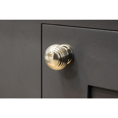 Beehive 30mm Diameter Round Knob