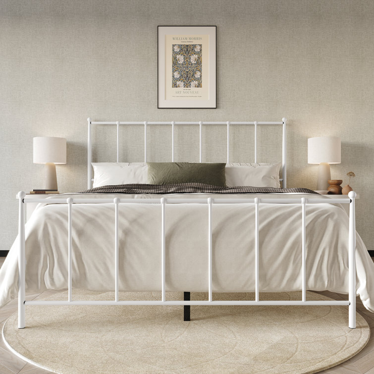 Makaelyn Metal Bed