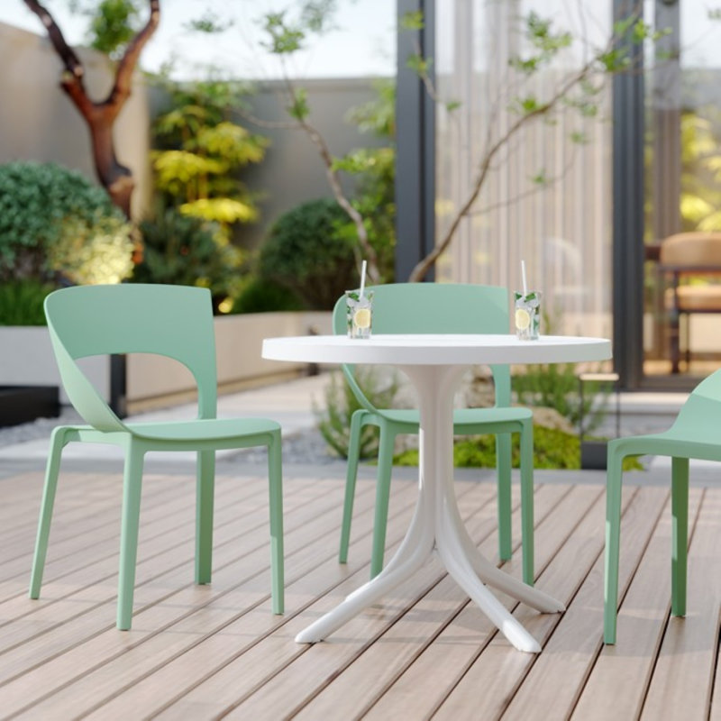 Ensemble de salle à manger ergonomique en polypropylène à conception moderne pour l'intérieur et l'extérieur