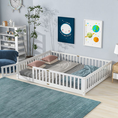 Lit plateforme avec clôture et porte pour enfants Finka