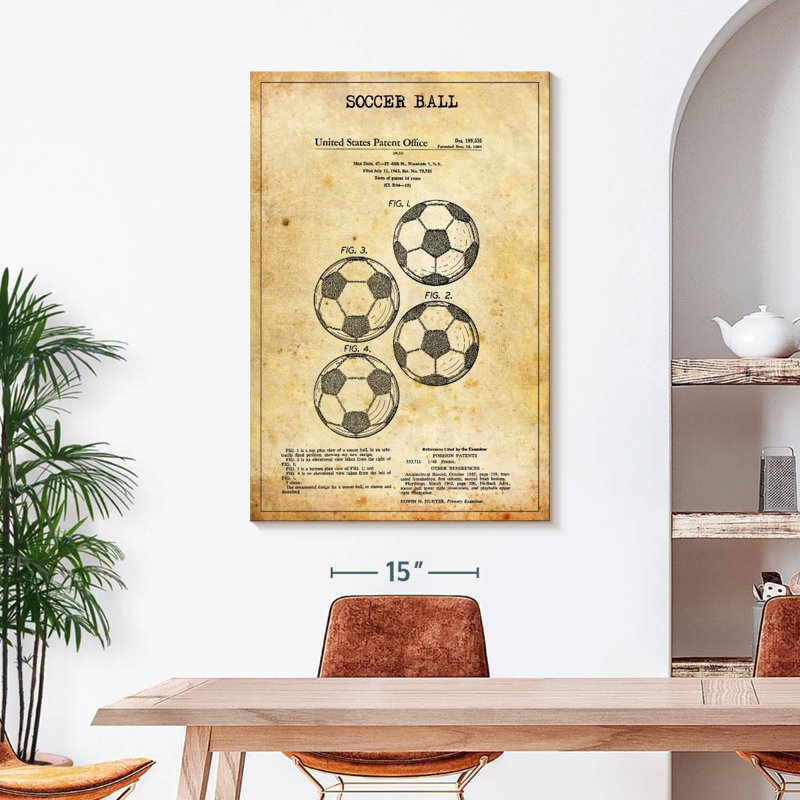 «Vintage Soccer Ball Brevet», reproduction sur toile, 45" H x 30" W x 1.25" D