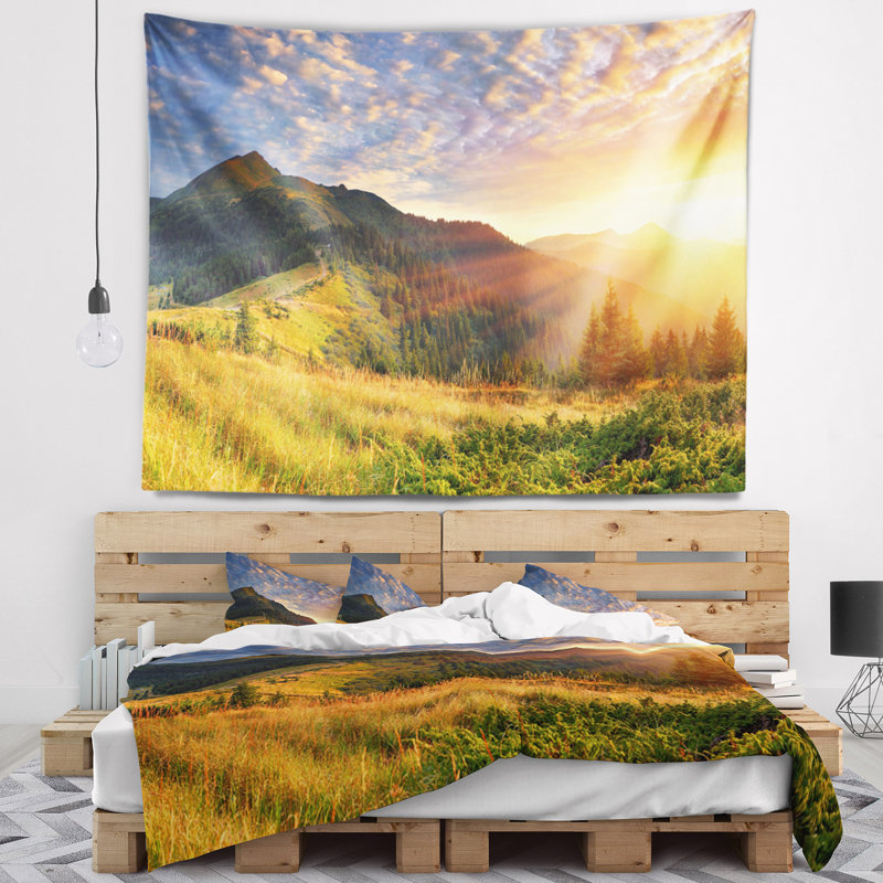 Tapisserie Schafer Summer Sunrise Under Thick Clouds, H 32 po x l 39 po