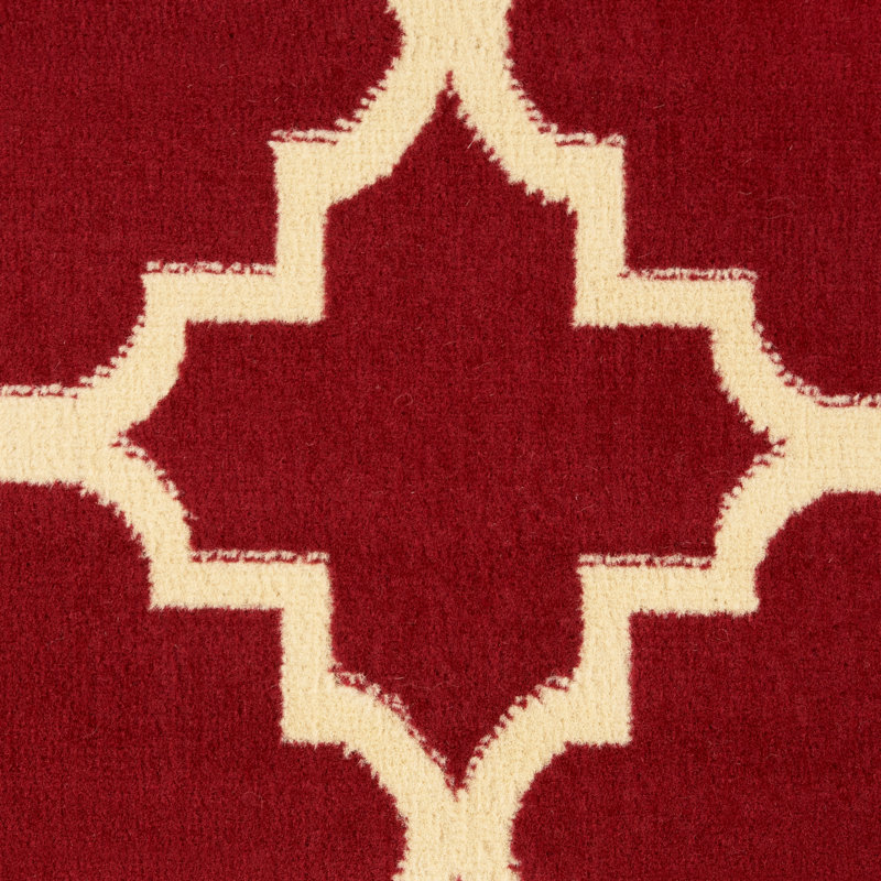 Tapis rouge à motif géométrique Hankinson Prague, Rectangle 5 pi 3 po x 7 pi 3 po