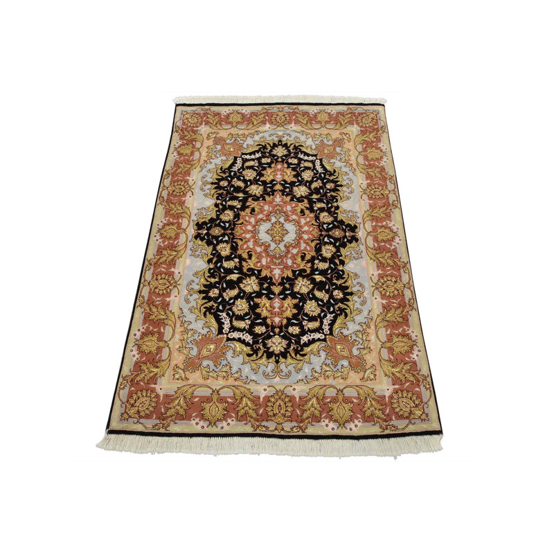Tapis Tabriz de qualité supérieure 102 x 147 cm (3’4” x 4’10”) en laine et soie noires, noué à la main.