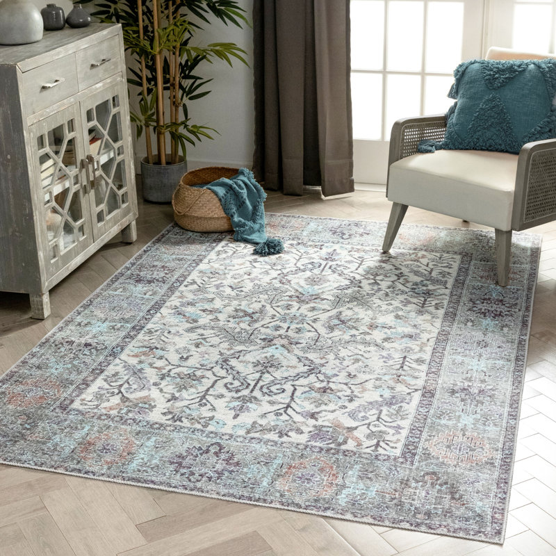 Eustice Washable Oriental Indoor Rug
