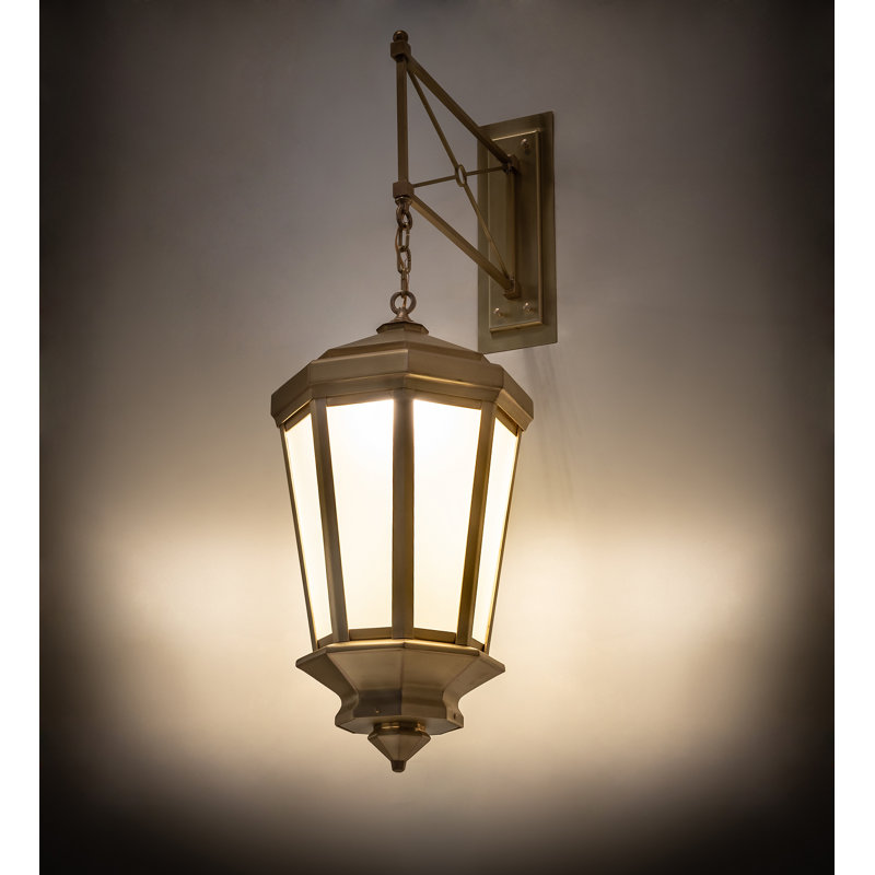 Wesleyan 1 - Light Armed Sconce