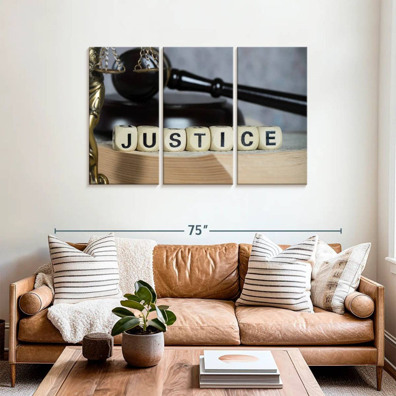 Dés de justice, H 36 po x l 57 po