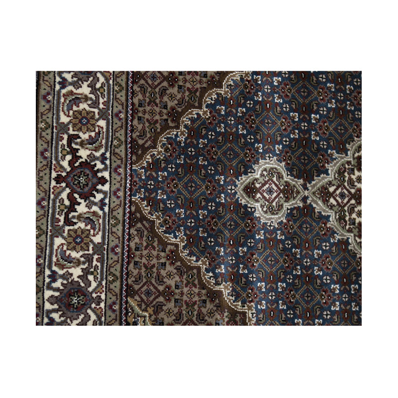 Tapis noir et ivoire de haute qualité noué à la main