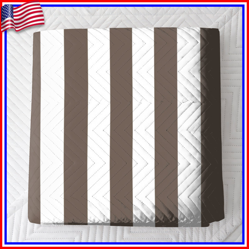 Brown White Stripes Bedding Stripes Bedspread Pattern, Grand lit