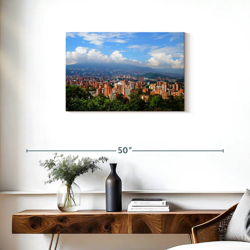 Skyline Sireci Medellin, H 20 po x l 30 po