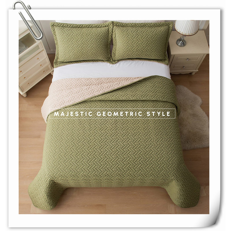 Quilts Machine Woven Geometric Shapes Quilt, King Quilt + 2 Shams