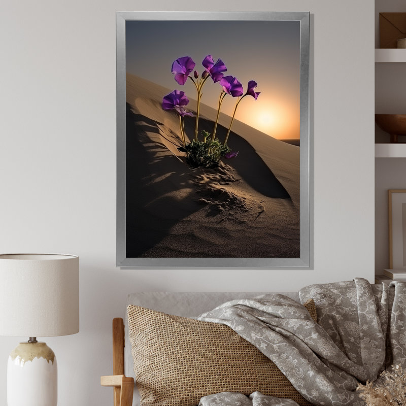 Violettes sur la plage sur toile, Cadre simple argenté, H 44 po x l 34 po x P 1,5 po