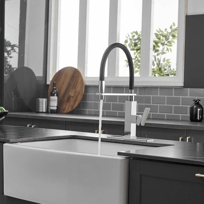Single-Handle Pull-Down Sprayer 1 Spray High Arc Kitchen Faucet