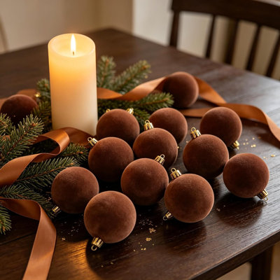 Ensemble de 12 boules de Noël floquées en plastique marron