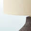 Lampe de table safran standard en résine brun et abat-jour en lin, H 16,04 po x l 9,2 po x P 9,2 po